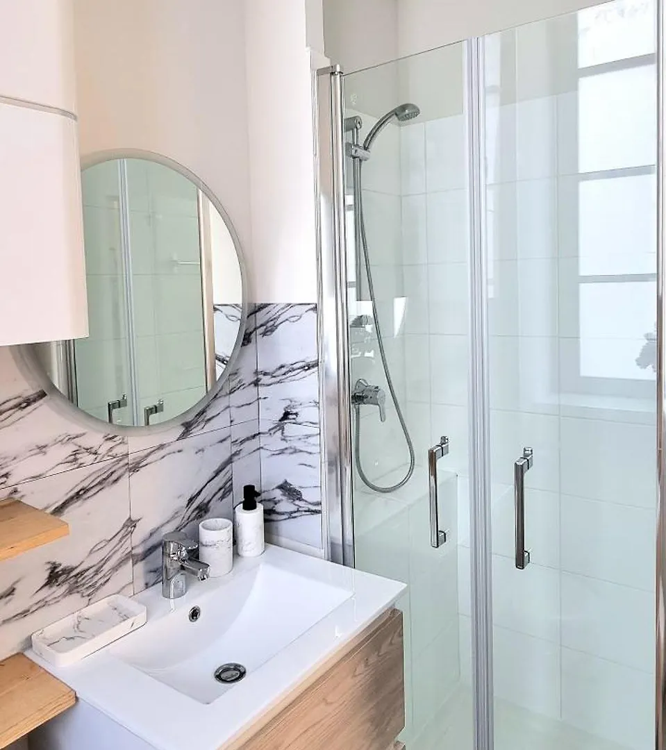 Studio Chic & Balcon - Hypercentre - Gare - Metro Toulouse Apartment